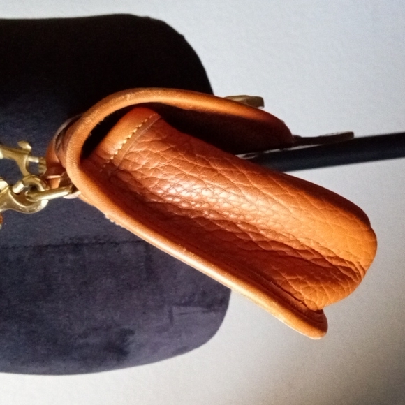 RARE! New Vintage DOONEY & BOURKE British Tan Calvary Crossbody Purse. - Picture 4 of 12